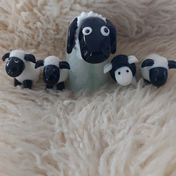 Art Glass Sheep Paperweight Juliana Objects D’ Arts Collection Black White - Picture 1 of 10